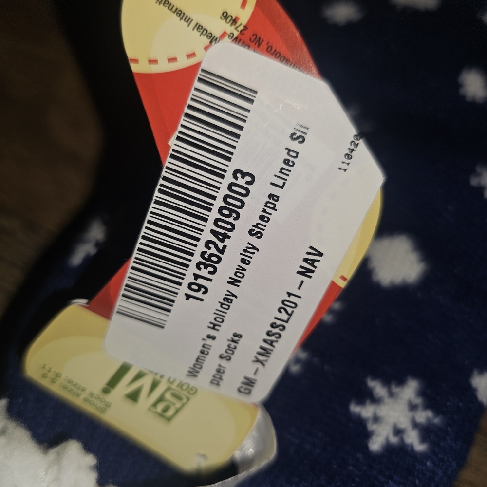 Sherpa Lined Holiday Socks - Set Of 3 - NWT - Picture 3 of 5